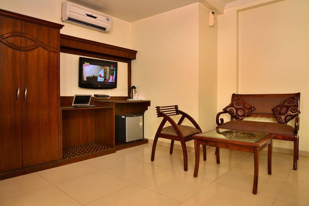 Hotel Shipra International Нью-Делі Екстер'єр фото