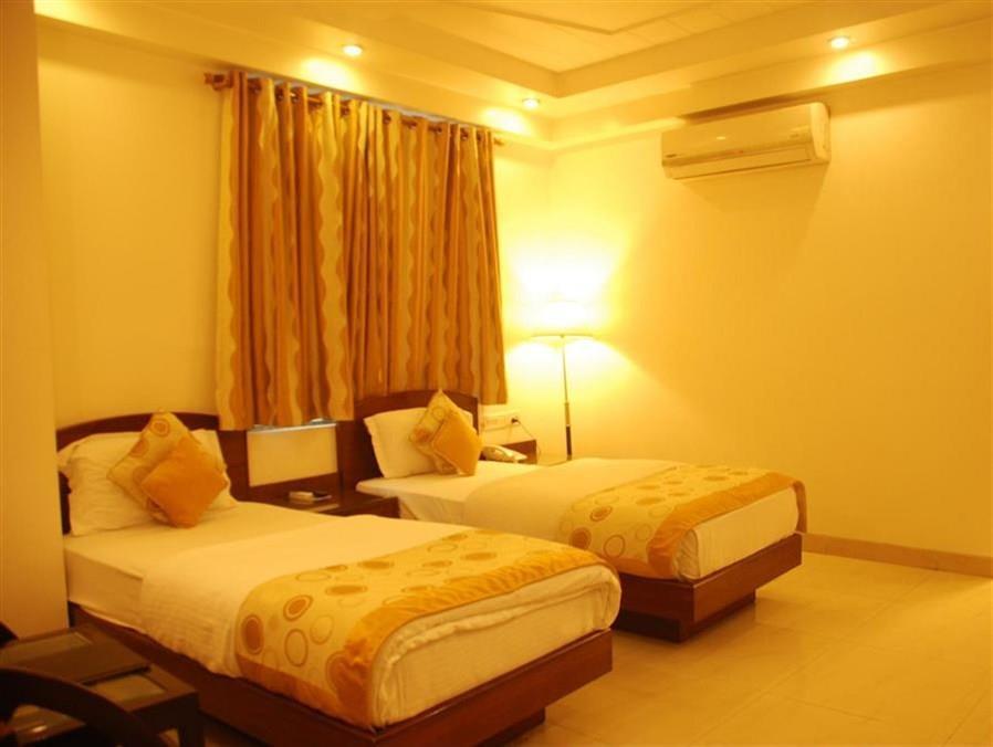 Hotel Shipra International Нью-Делі Екстер'єр фото